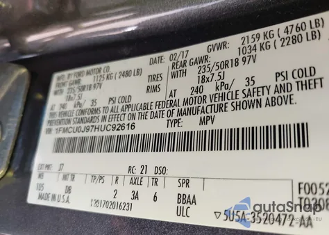 2017 Ford Escape Titanium z USA, uszkodzony, nr VIN 1FMCU0J97HUC92616